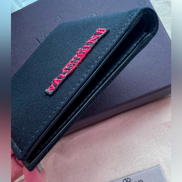 Valentino Garavani x Jamie Reid Embroidered Patch Black Leather Bifold Wallet - Picture 5 of 9